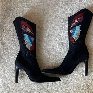 Vero Cuoio Black Heeled Boots with Vibrant Embroidery